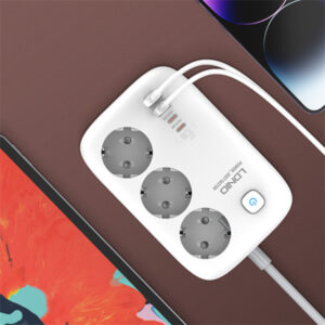 3 AC Outlets 4 USB Power Strip SE3436